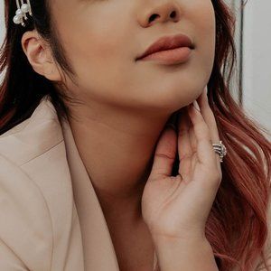 Meet your Posher, Solita delacruz